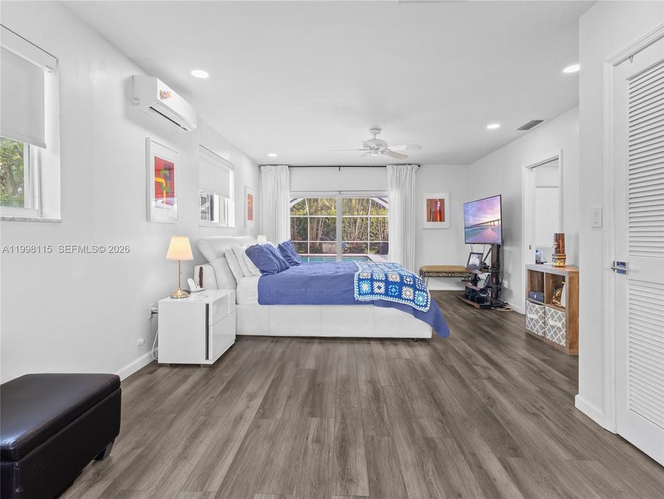 For Sale: $1,425,000 (4 beds, 3 baths, 2539 Square Feet)