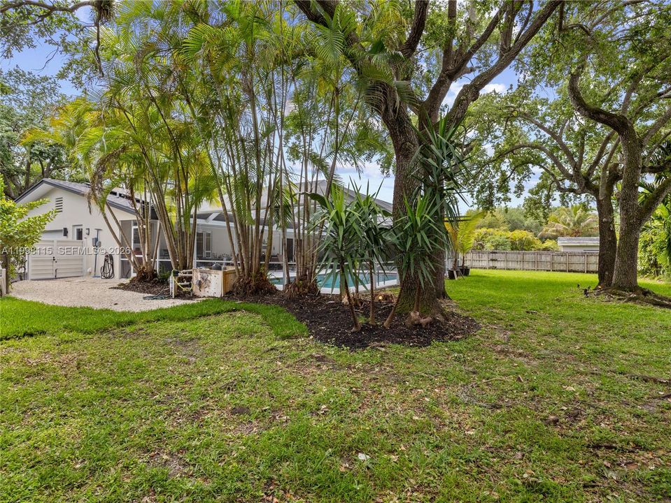 For Sale: $1,425,000 (4 beds, 3 baths, 2539 Square Feet)