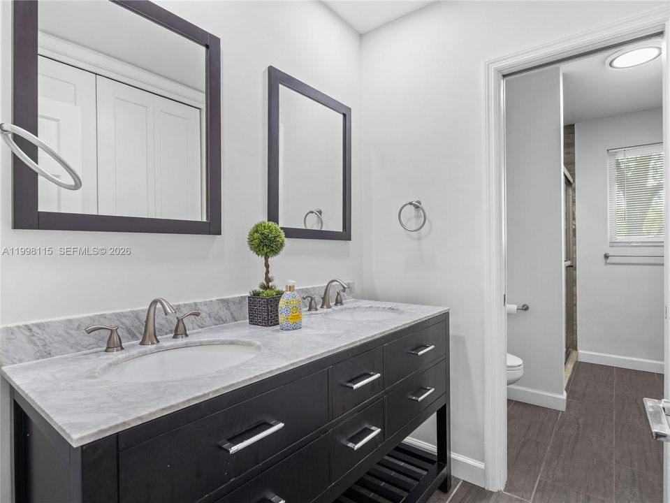 For Sale: $1,425,000 (4 beds, 3 baths, 2539 Square Feet)
