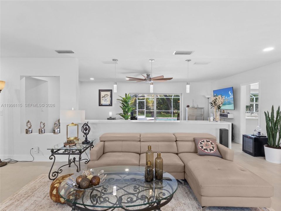 For Sale: $1,425,000 (4 beds, 3 baths, 2539 Square Feet)