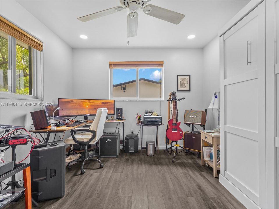 For Sale: $1,425,000 (4 beds, 3 baths, 2539 Square Feet)