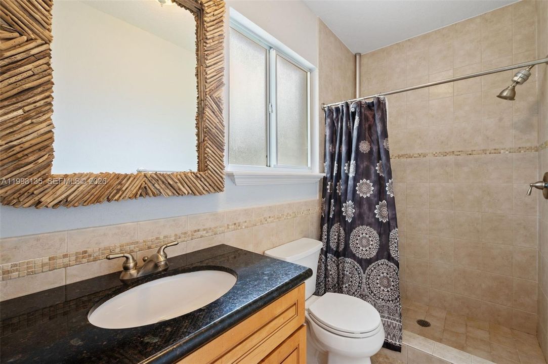 В аренду: $2,300 (1 спален, 1 ванн, 649 Квадратных фут)