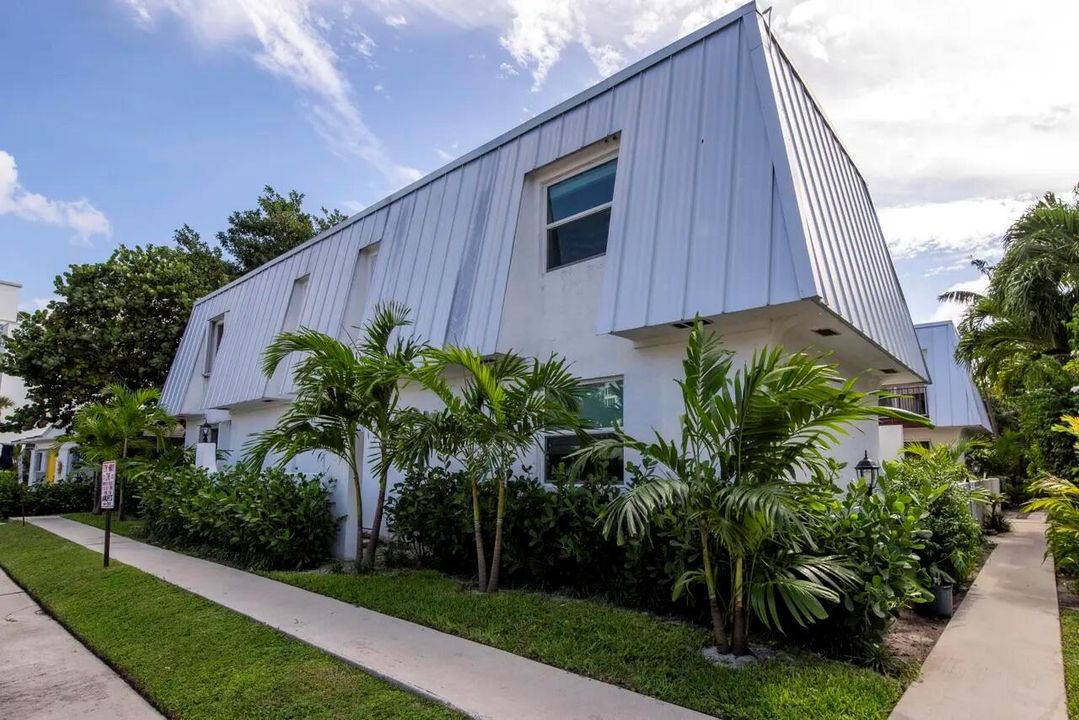 106LL4 Front of Unit
