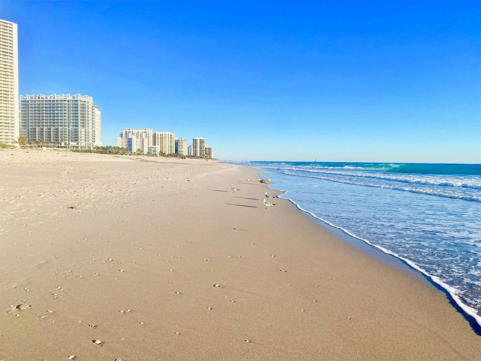 WIDE SANDY BEACHES