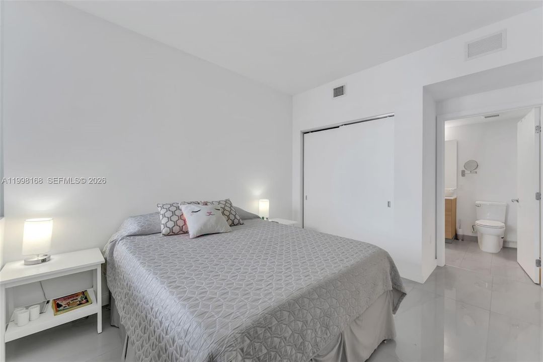 Activo con contrato: $639,000 (2 camas, 2 baños, 1119 Pies cuadrados)