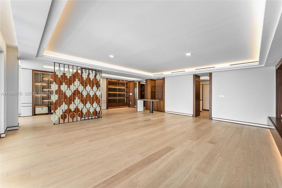 For Sale: $12,900,000 (3 beds, 3 baths, 3567 Square Feet)
