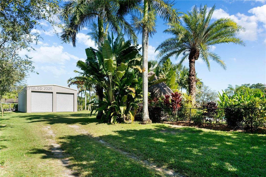 En Venta: $999,000 (4 camas, 2 baños, 3270 Pies cuadrados)