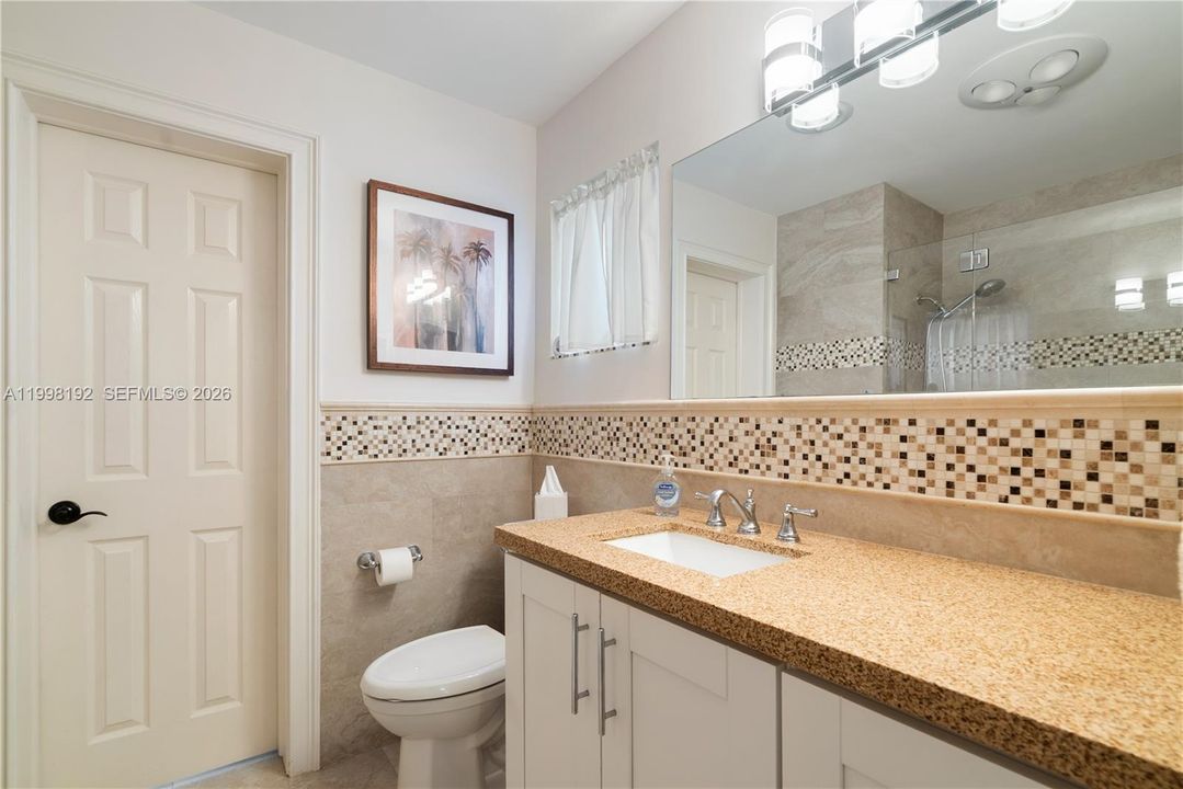 En Venta: $999,000 (4 camas, 2 baños, 3270 Pies cuadrados)