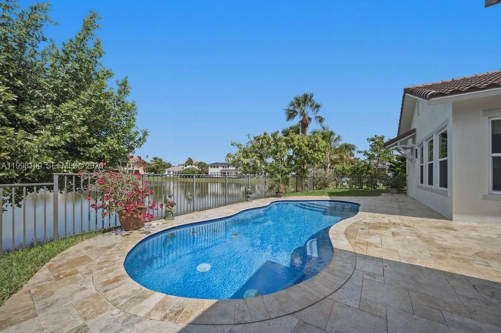 For Sale: $1,240,000 (4 beds, 3 baths, 3024 Square Feet)