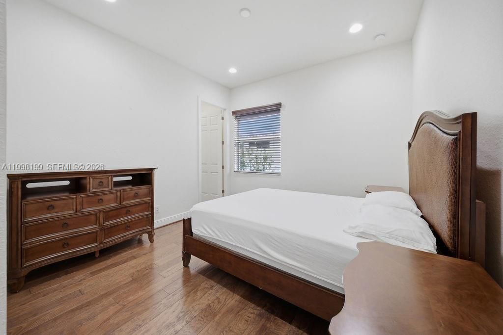 For Sale: $1,240,000 (4 beds, 3 baths, 3024 Square Feet)