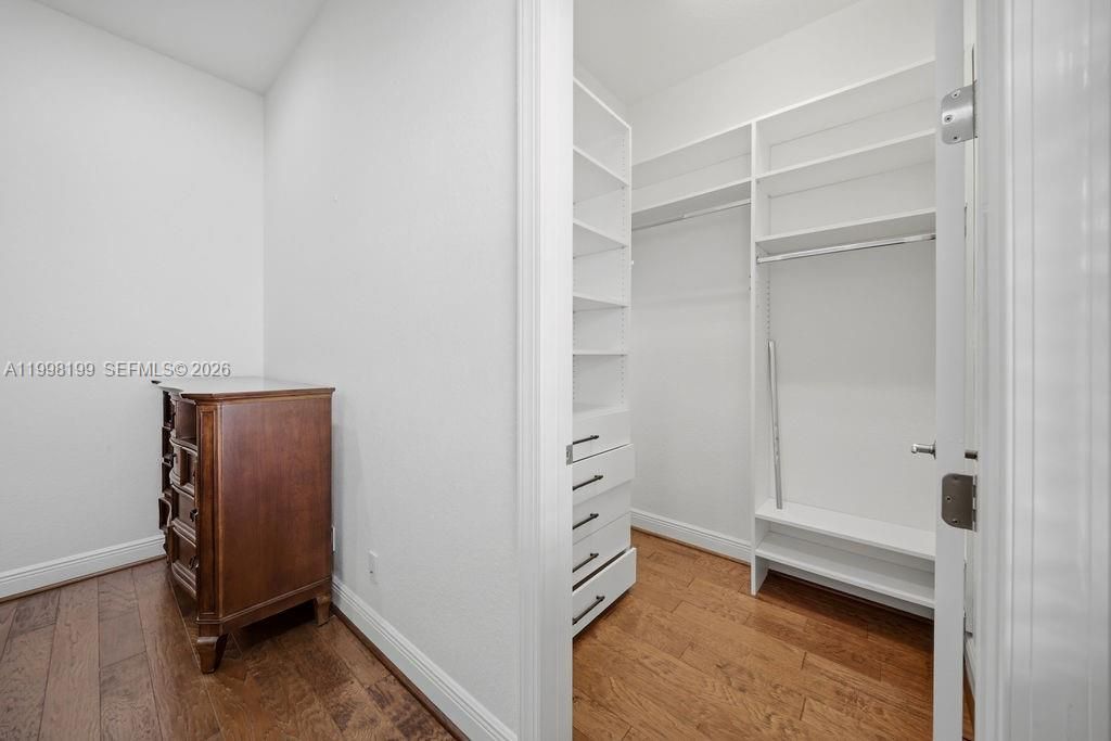 For Sale: $1,240,000 (4 beds, 3 baths, 3024 Square Feet)