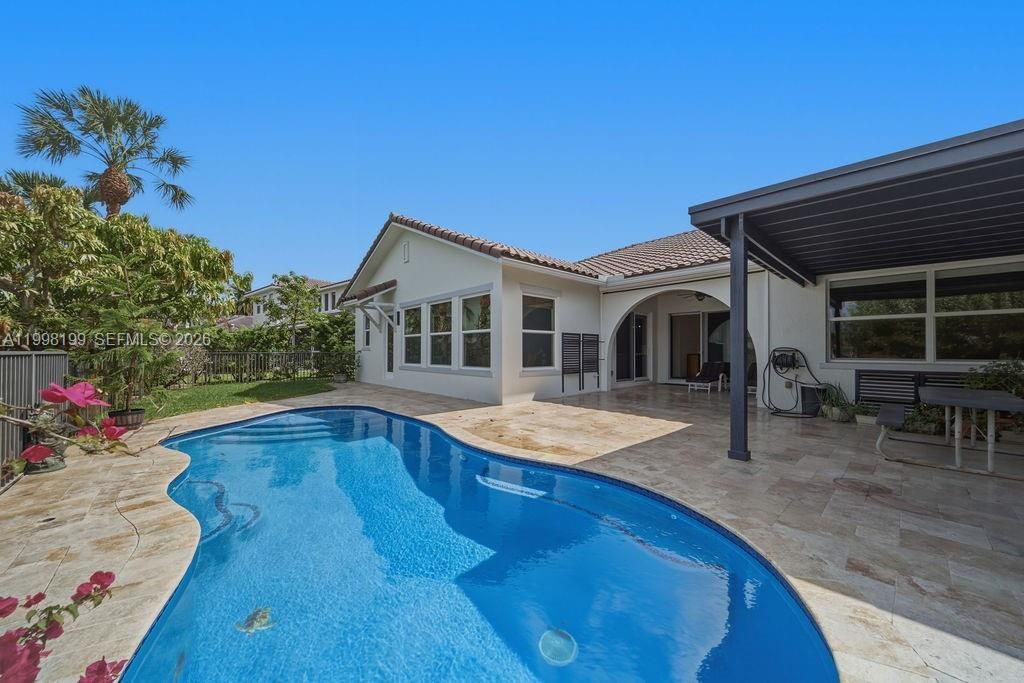 For Sale: $1,240,000 (4 beds, 3 baths, 3024 Square Feet)
