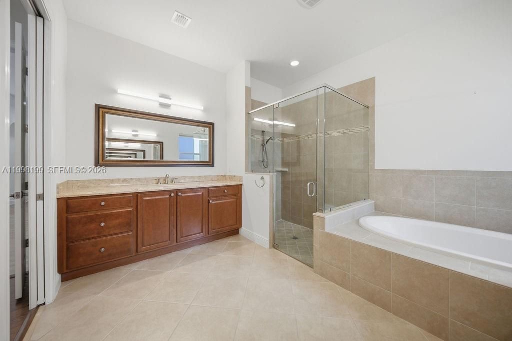 For Sale: $1,240,000 (4 beds, 3 baths, 3024 Square Feet)