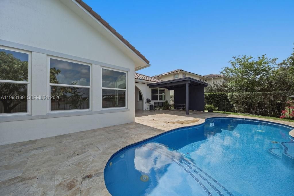 For Sale: $1,240,000 (4 beds, 3 baths, 3024 Square Feet)