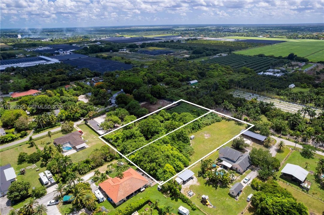 待售: $350,000 (1.00 acres)
