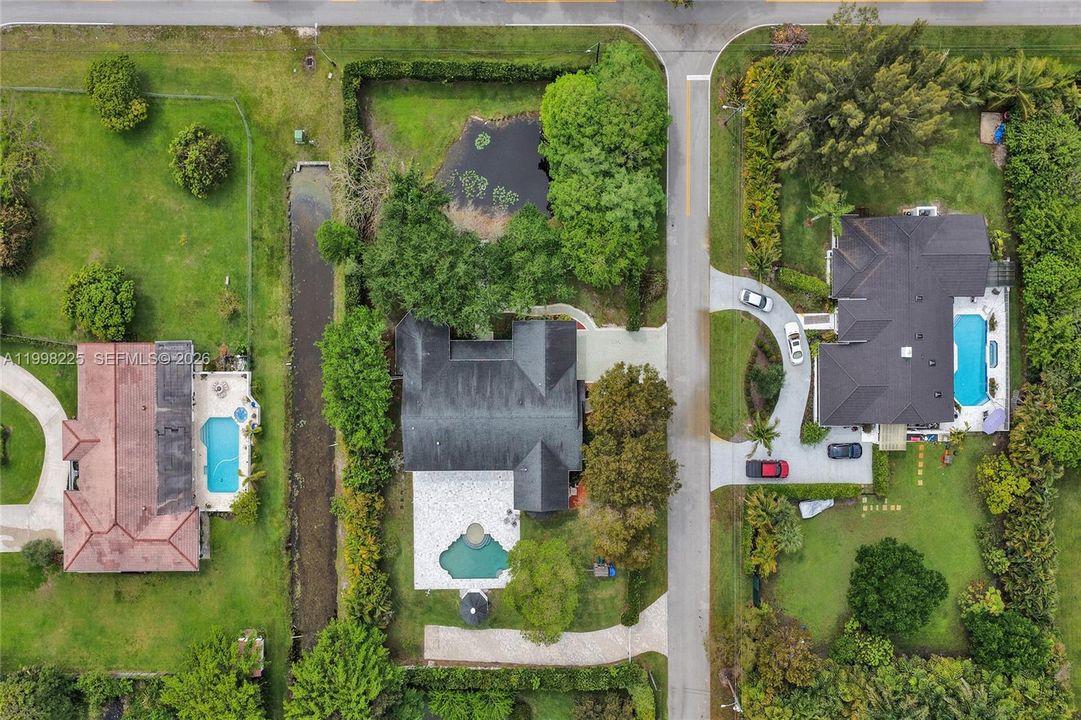 En Venta: $1,590,000 (3 camas, 2 baños, 2630 Pies cuadrados)