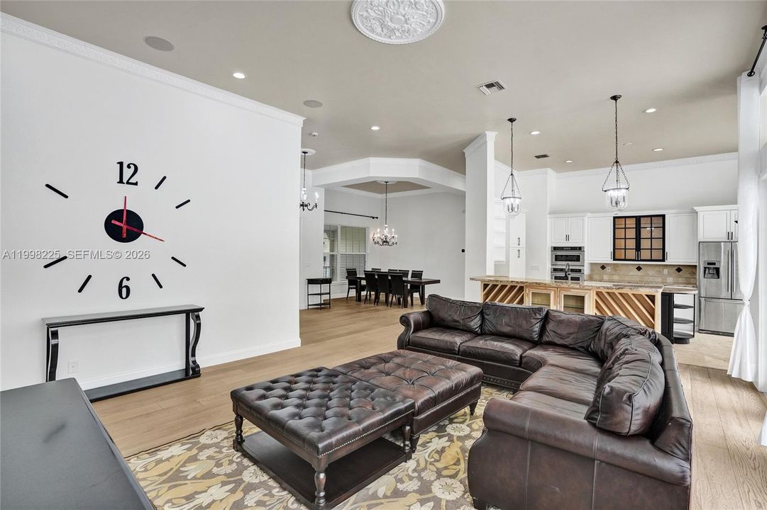 En Venta: $1,590,000 (3 camas, 2 baños, 2630 Pies cuadrados)