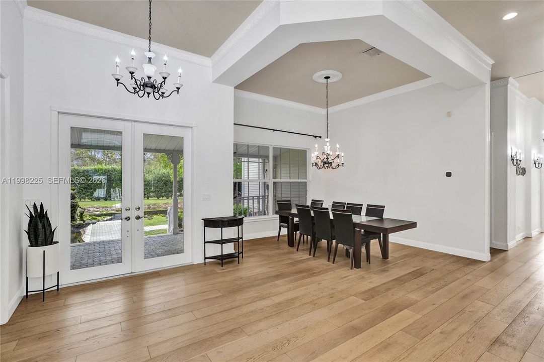 En Venta: $1,590,000 (3 camas, 2 baños, 2630 Pies cuadrados)
