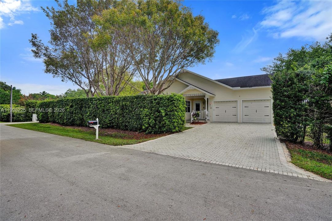 En Venta: $1,590,000 (3 camas, 2 baños, 2630 Pies cuadrados)