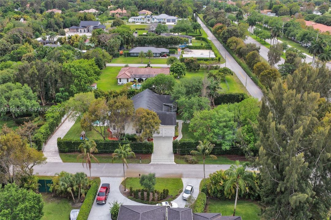 En Venta: $1,590,000 (3 camas, 2 baños, 2630 Pies cuadrados)