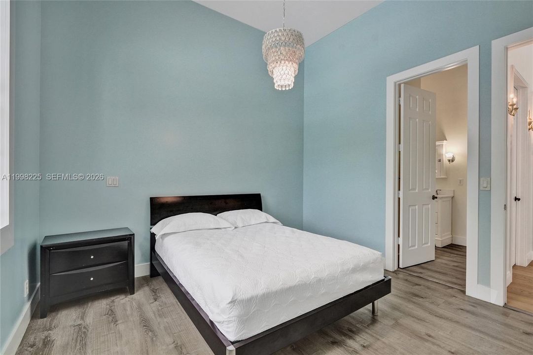 En Venta: $1,590,000 (3 camas, 2 baños, 2630 Pies cuadrados)