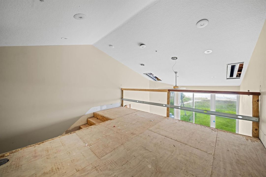 PRIMARY BEDROOM LOFT