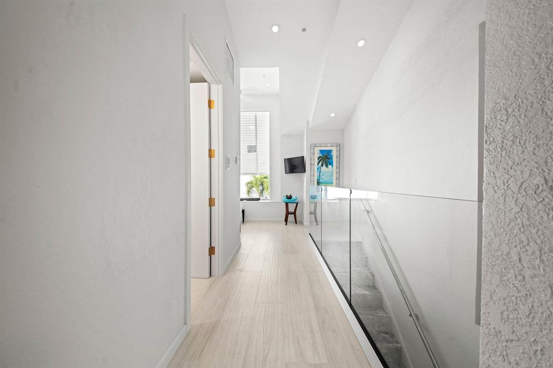 GUEST HOUSE HALLWAY