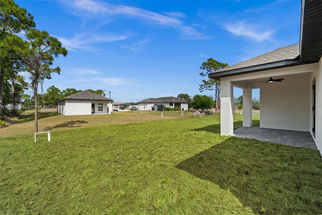 Activo con contrato: $324,900 (4 camas, 2 baños, 1500 Pies cuadrados)