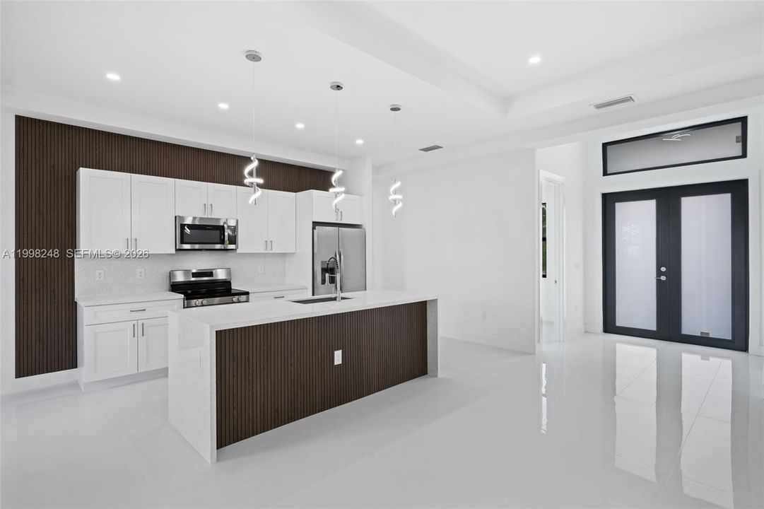Activo con contrato: $324,900 (4 camas, 2 baños, 1500 Pies cuadrados)