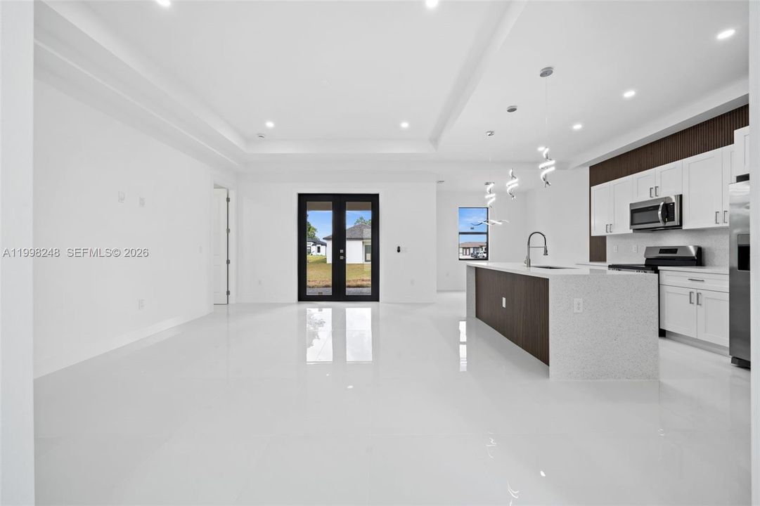 Activo con contrato: $324,900 (4 camas, 2 baños, 1500 Pies cuadrados)
