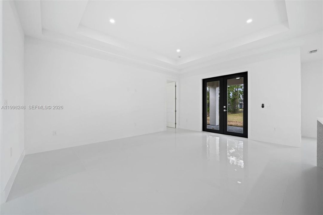 Activo con contrato: $324,900 (4 camas, 2 baños, 1500 Pies cuadrados)