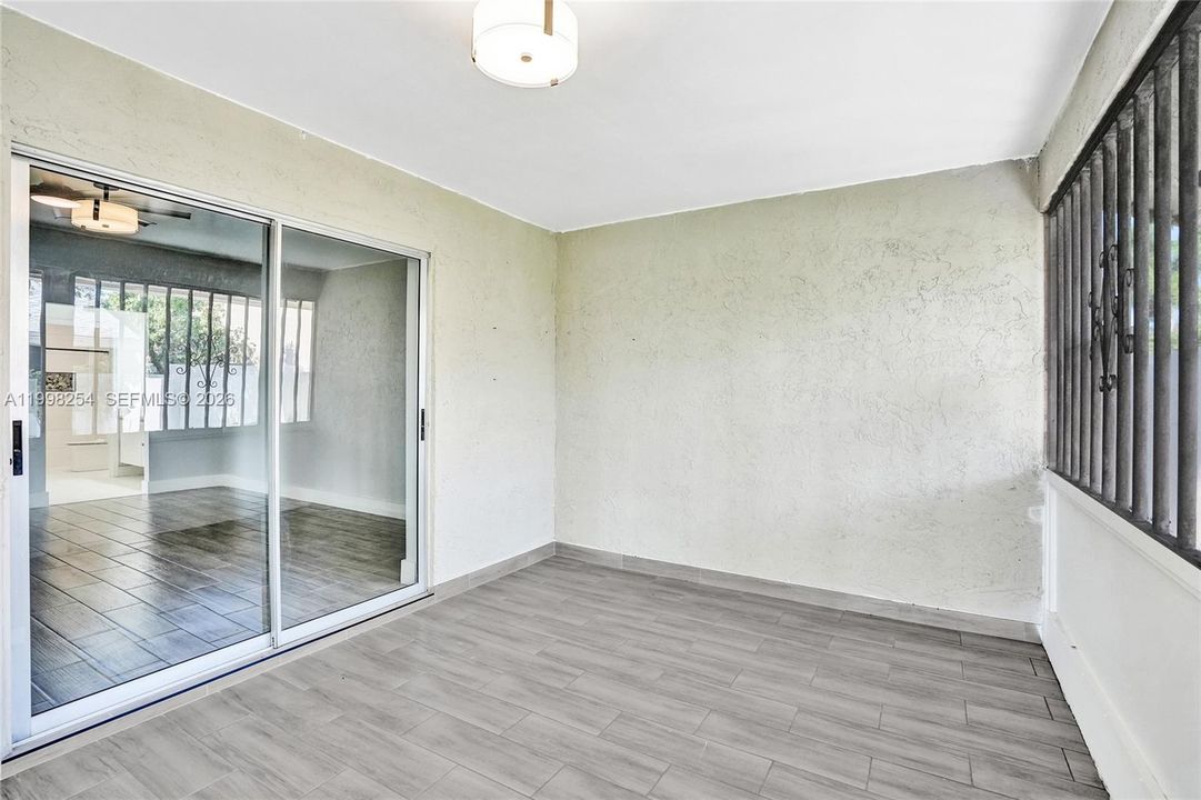 Active With Contract: $389,950 (2 beds, 2 baths, 1653 Square Feet)