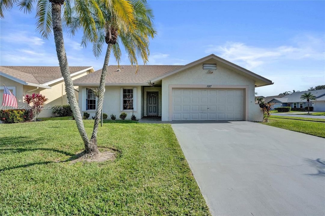 Active With Contract: $389,950 (2 beds, 2 baths, 1653 Square Feet)