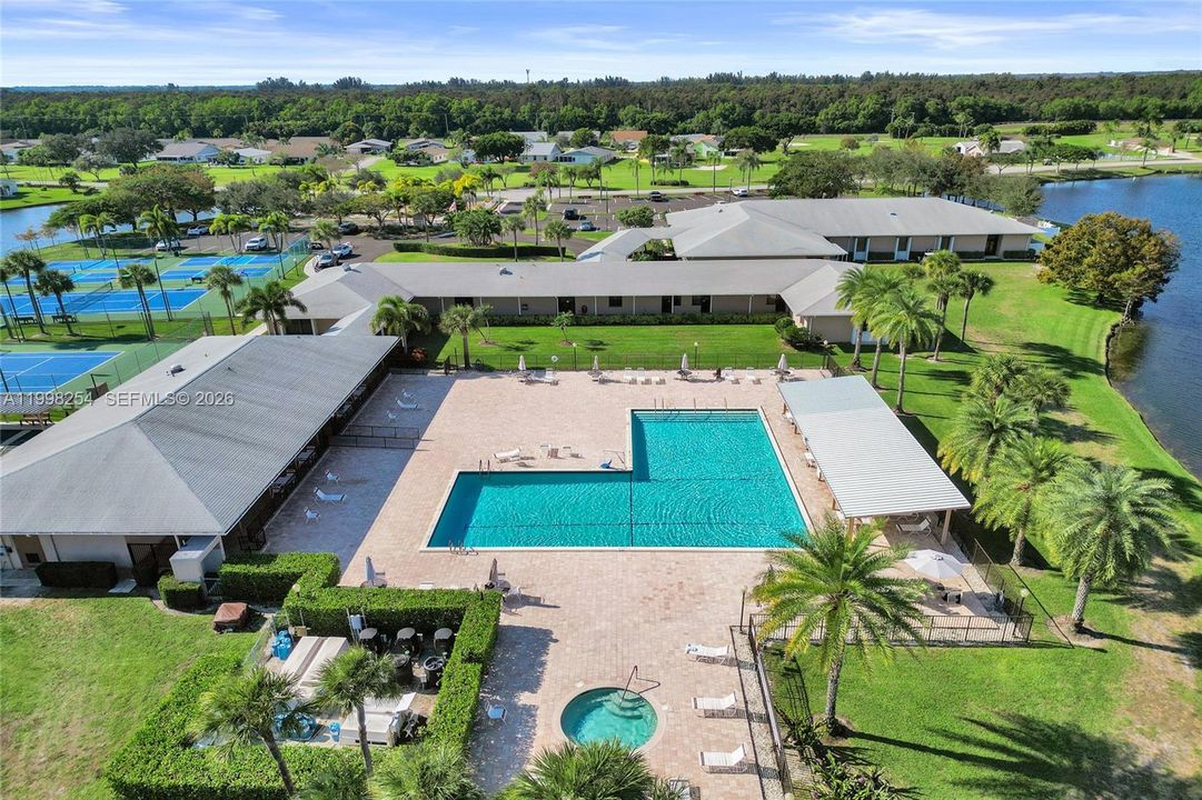 Active With Contract: $389,950 (2 beds, 2 baths, 1653 Square Feet)