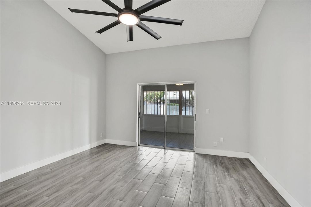Active With Contract: $389,950 (2 beds, 2 baths, 1653 Square Feet)