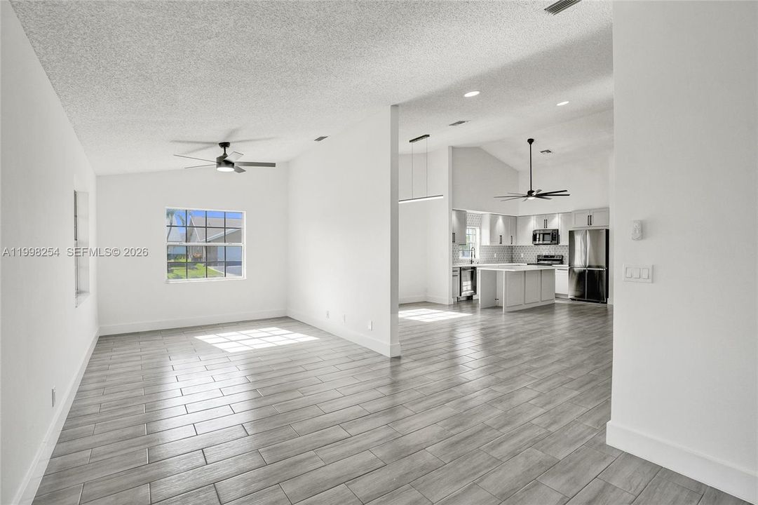 Active With Contract: $389,950 (2 beds, 2 baths, 1653 Square Feet)