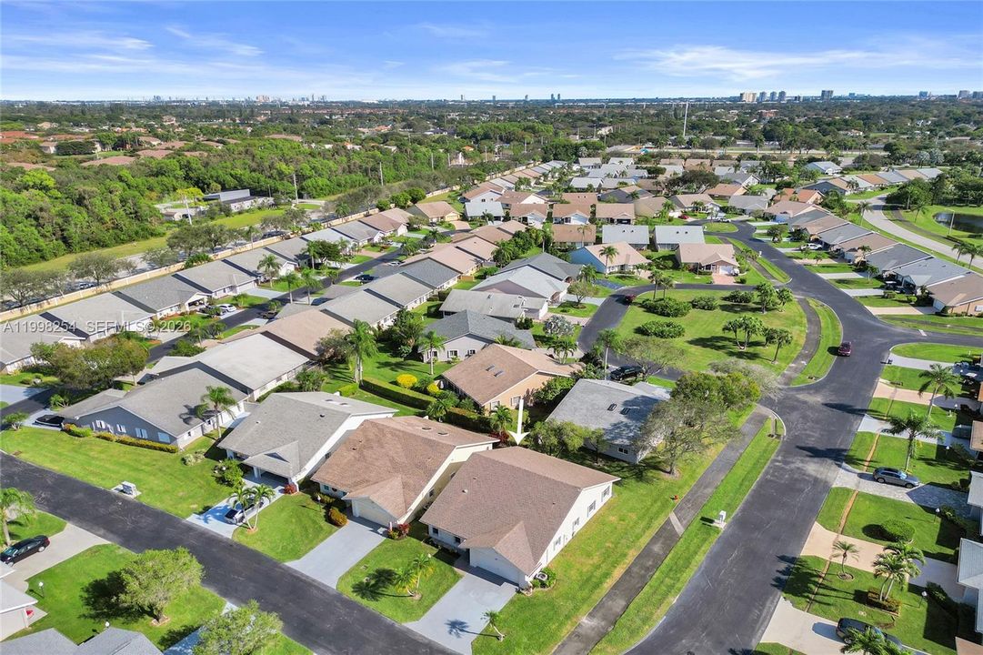 Active With Contract: $389,950 (2 beds, 2 baths, 1653 Square Feet)