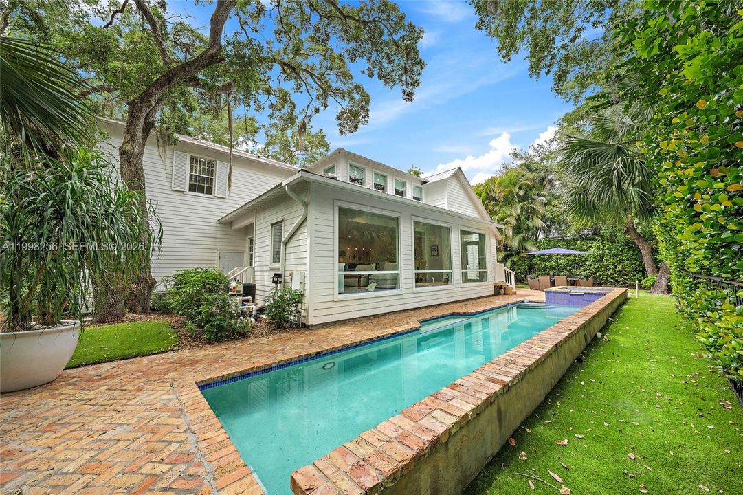 Backyard / Pool