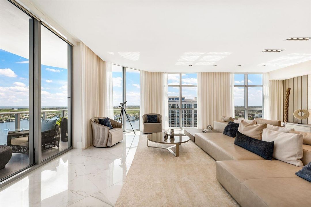 17301 Biscayne Blvd_1oakstudios_11