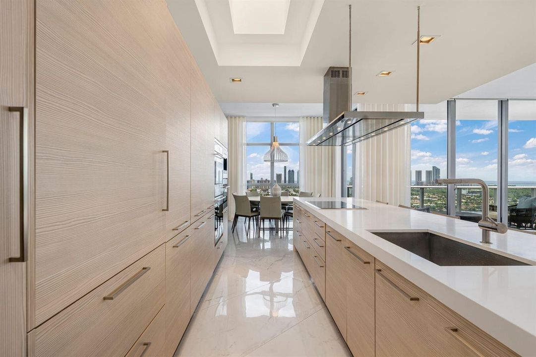 17301 Biscayne Blvd_1oakstudios_01