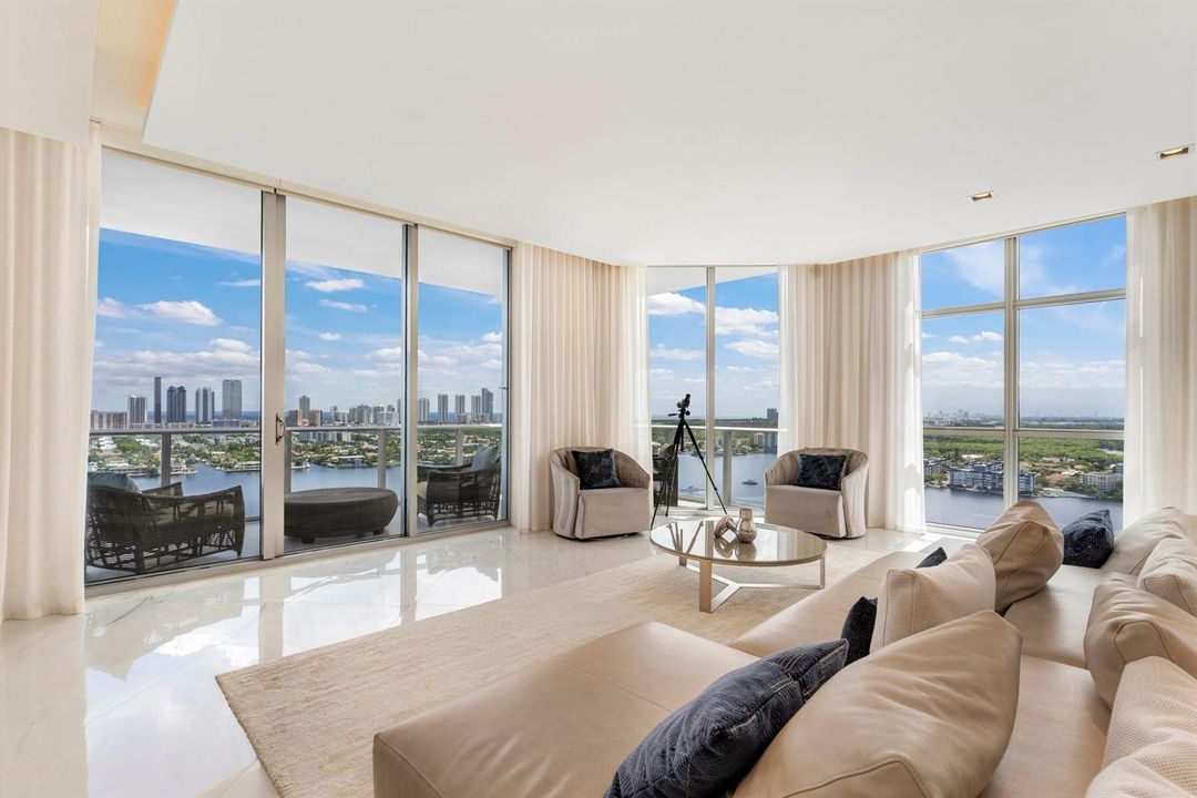 17301 Biscayne Blvd_1oakstudios_10