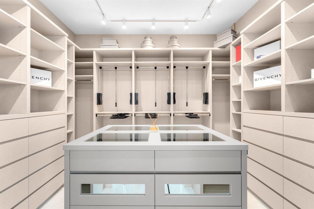 17301 Biscayne Blvd_1oakstudios_22