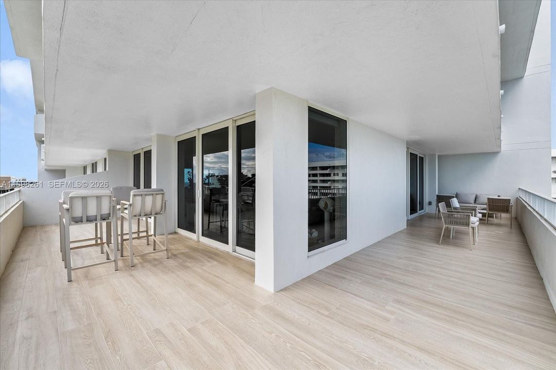 For Rent: $19,000 (3 beds, 2 baths, 1930 Square Feet)