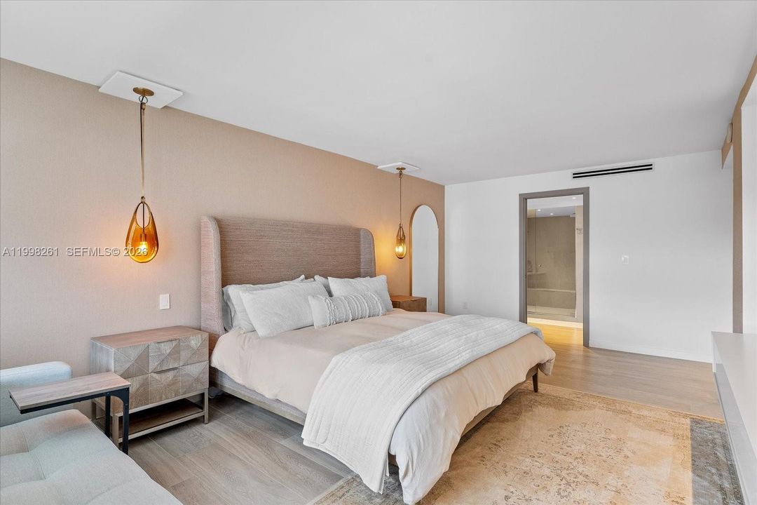 For Rent: $19,000 (3 beds, 2 baths, 1930 Square Feet)