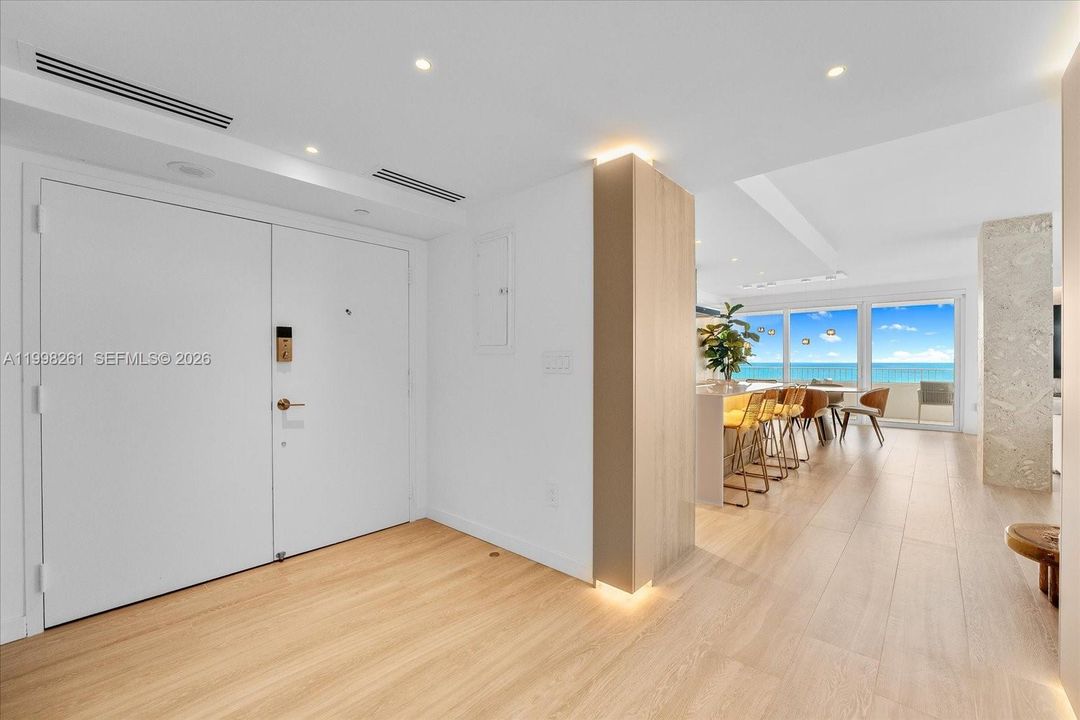 For Rent: $19,000 (3 beds, 2 baths, 1930 Square Feet)