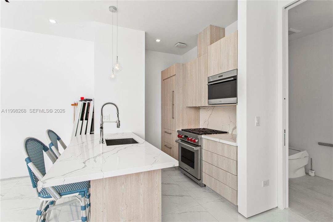 For Rent: $55,000 (7 beds, 10 baths, 8107 Square Feet)