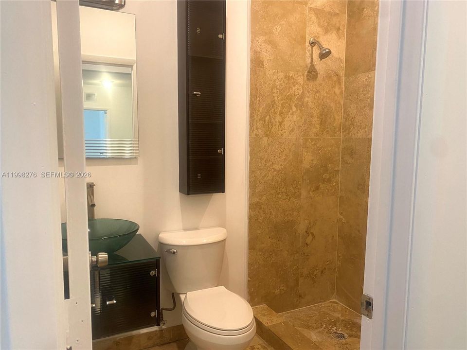 Activo con contrato: $1,850 (1 camas, 1 baños, 610 Pies cuadrados)