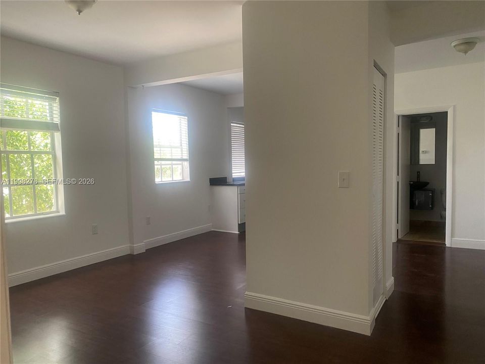 Activo con contrato: $1,850 (1 camas, 1 baños, 610 Pies cuadrados)
