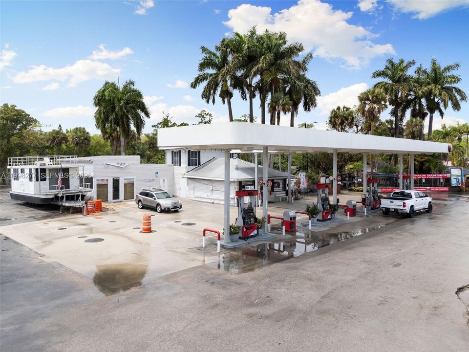 Active With Contract: $500,000 (0 beds, 0 baths, 0 Square Feet)