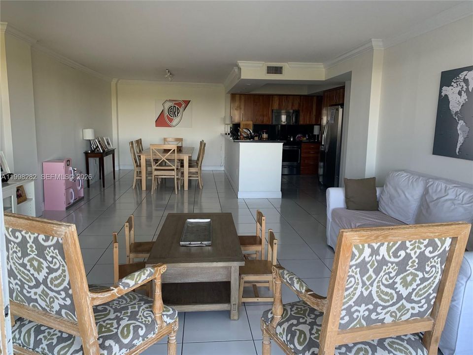 For Sale: $1,170,160 (2 beds, 2 baths, 1260 Square Feet)